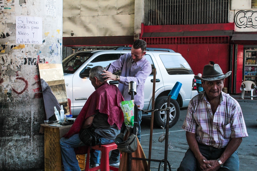 barbero de calle, cronica fotografica