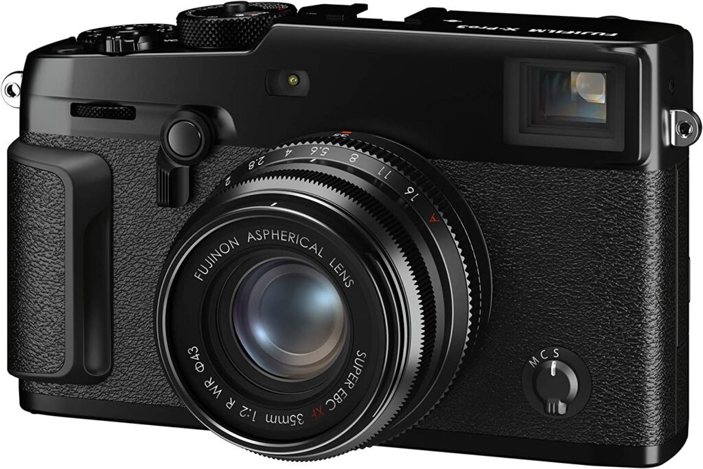 Fujifilm X-Pro3 con lente