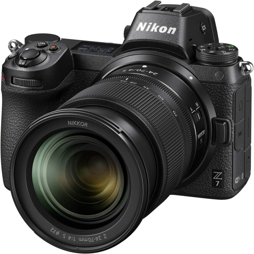 cámara fotográfica mirrorless Nikon z7 con lente