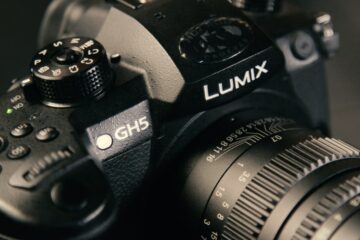 Panasonic LUMIX GH5S: La cámara ideal para cineastas y videógrafos.